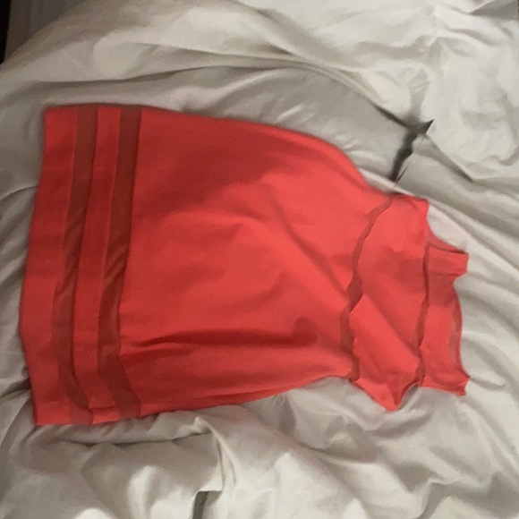 Beautiful dress with peekaboo slits - Picture 1 of 6